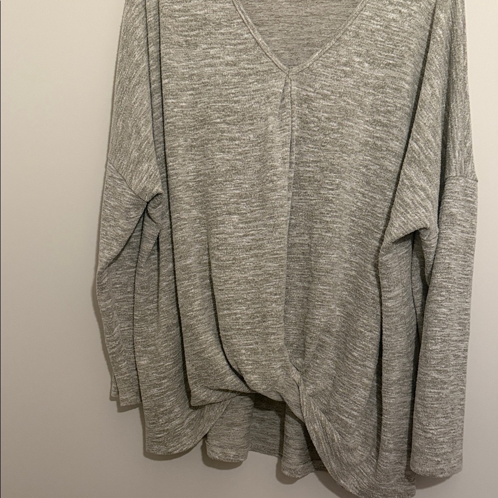 Umgee Gray V-Neck Women's Sweatshirt with Twist knot detail -XL - Picture 2 of 5